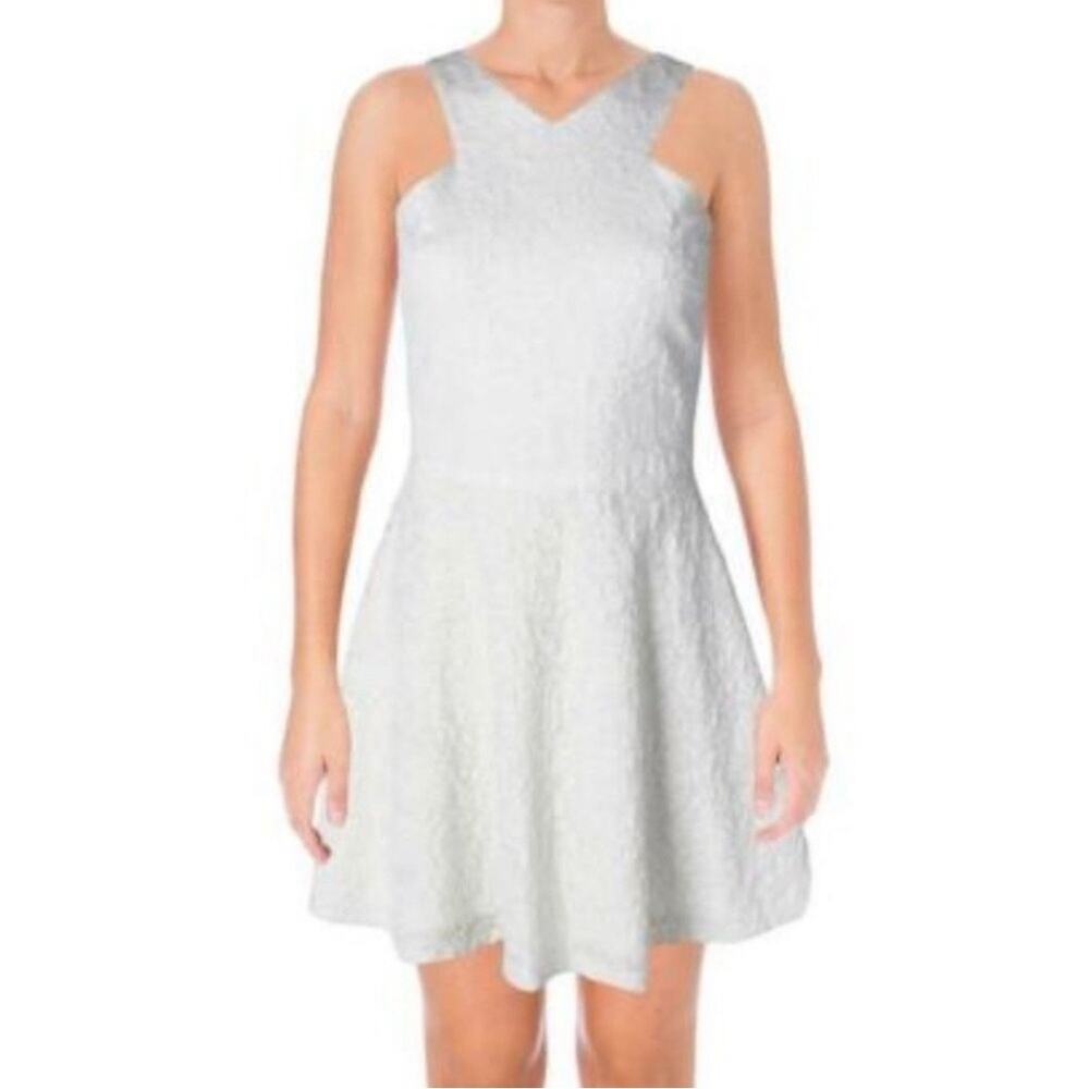 NWT Aqua White Textured Floral Lace Skater Dress Womens Size M Stretch Fit Flare